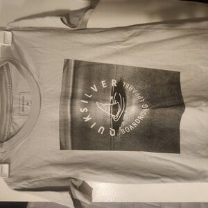 Quiksilver Gray Short Sleeve Tee with Circular Logo